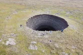 Sibirski krater (Foto: CNN)
