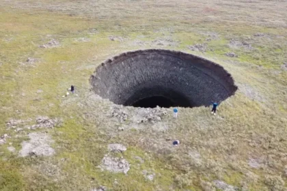 Sibirski krater (Foto: CNN)
