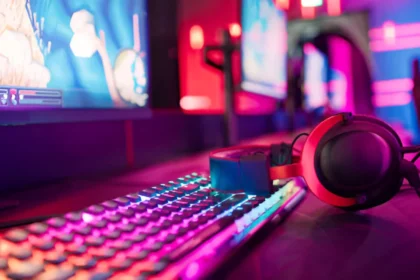 video igre, gaming, slusalice, tastatura, igrice, video igrice