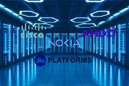 Data centar u pozadini sa digitalnim logom kompanija AMD, Cisco, Jio Platforms i Nokia
