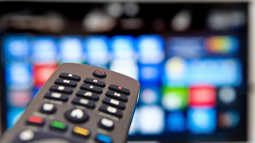U fokusu daljinski upravljač za pametne TV uređaje (Smart TV)